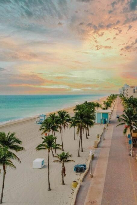 Hollywood Beach, Steps To The Beach, Pool Εξωτερικό φωτογραφία